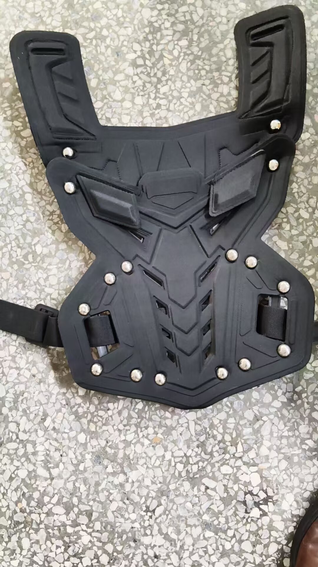 سترة واقية للدراجات النارية، د - مراجعة Chest Protector Armor وسعره