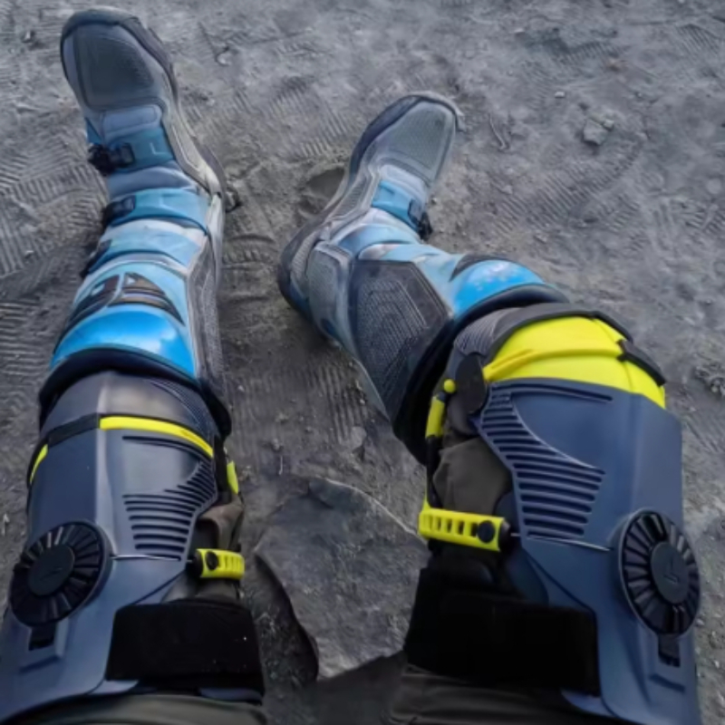 واقي ركبة ميكانيكي للدراجات ال - مراجعة Motorcycle Gear Brand وسعره